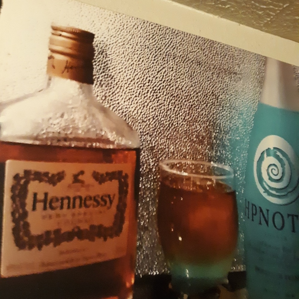 🥃Hennessy + Hpnotiq🥃